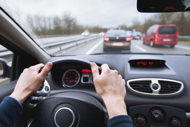 Những quy tắc cơ bản giúp mọi tài xế lái xe ô tô an toàn